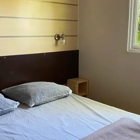 Mobil-home 6 Personnes Avec Terrasse - Api-1-52-1710 Camping