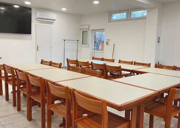 Mobil-home 6 Personnes Avec Terrasse - Api-1-52-1710 * Angicourt